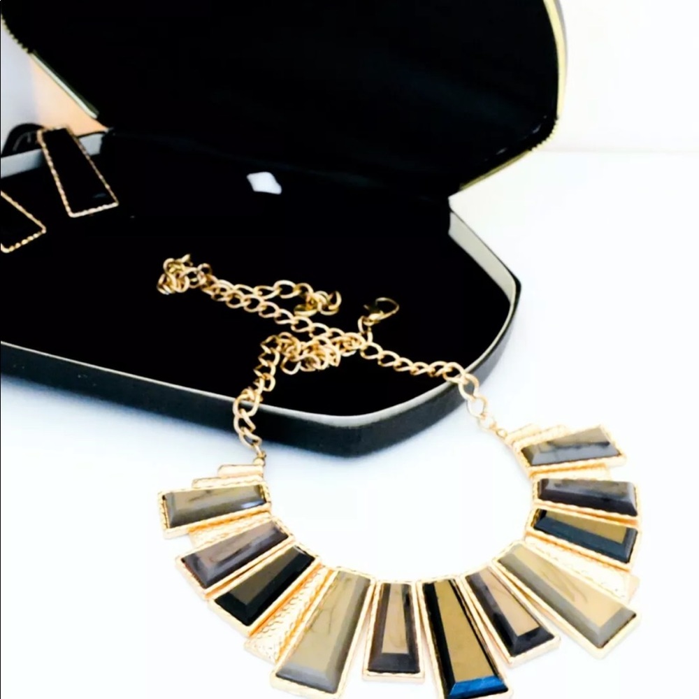 Necklace, vintage inspired necklace.